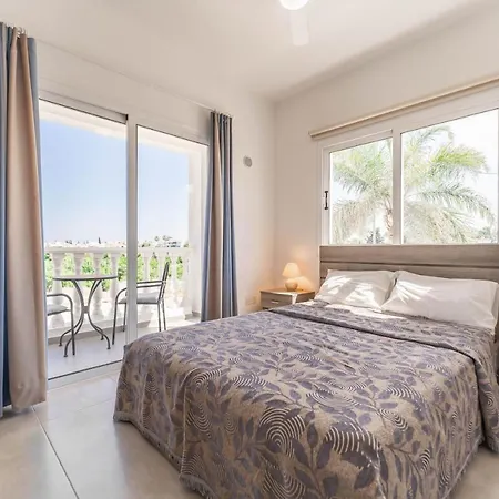 Lemon Tree Vila Paralimni