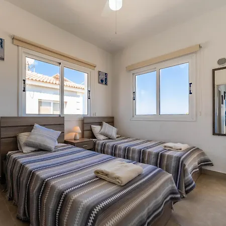 Lemon Tree Vila Paralimni