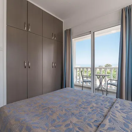 Lemon Tree * Paralimni